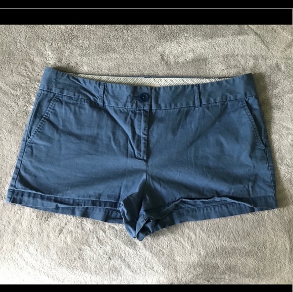Bundle of size 14 Loft shorts. - Picture 7 of 9